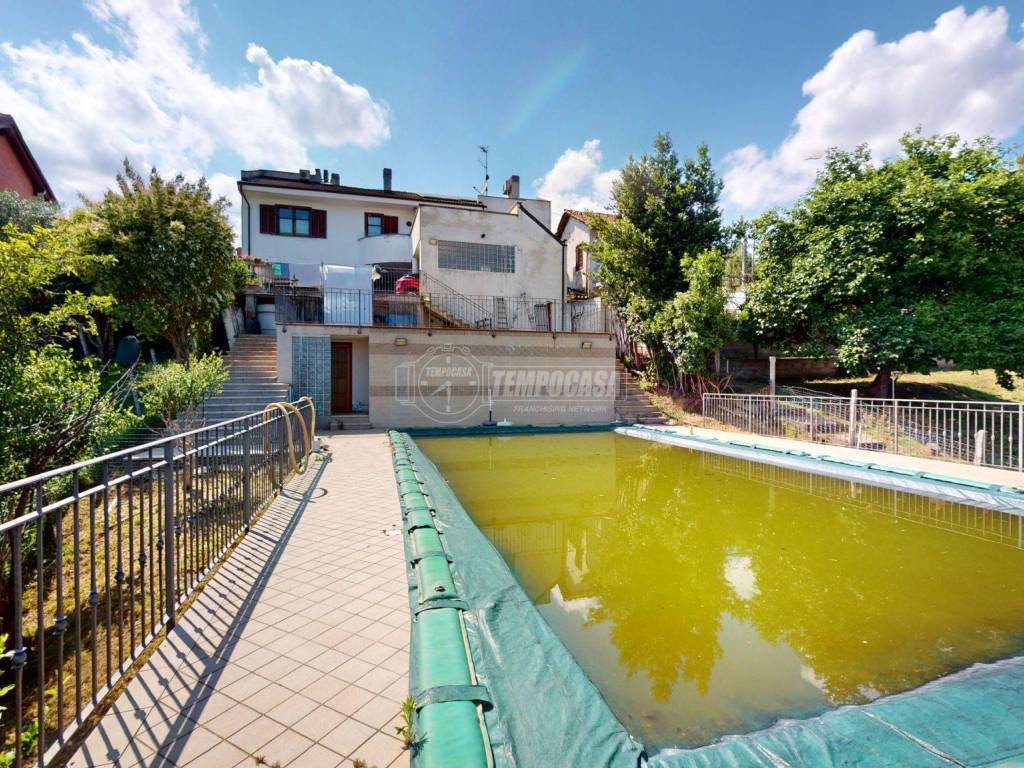 Villa a Bra in Via Stura 9 - Foto 4