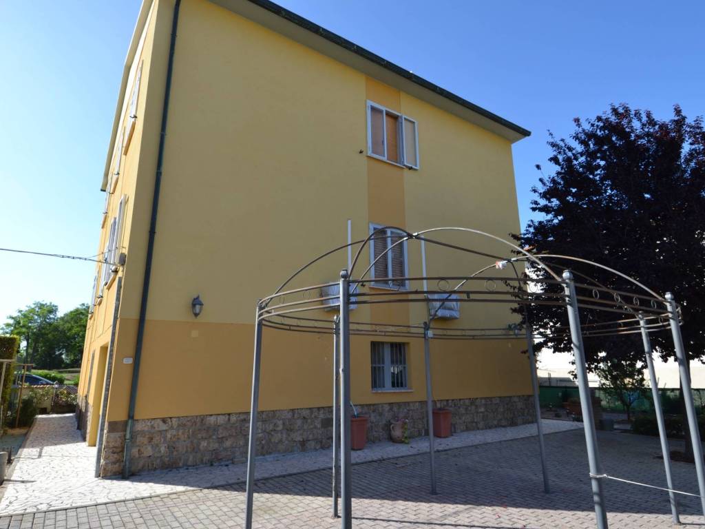 Appartamento a Campiglia marittima in Via della Pace - Foto 2