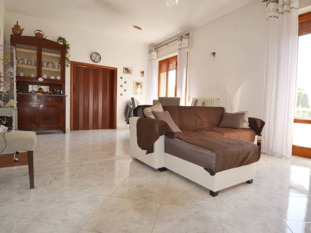 Appartamento a Campiglia marittima in Via della Pace - Foto 3