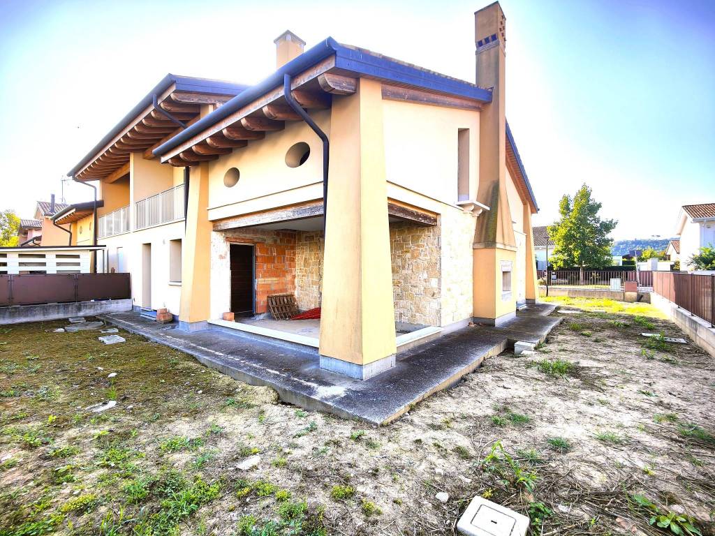 Villa a Montegrotto terme in Corso Delle Terme - Foto 3