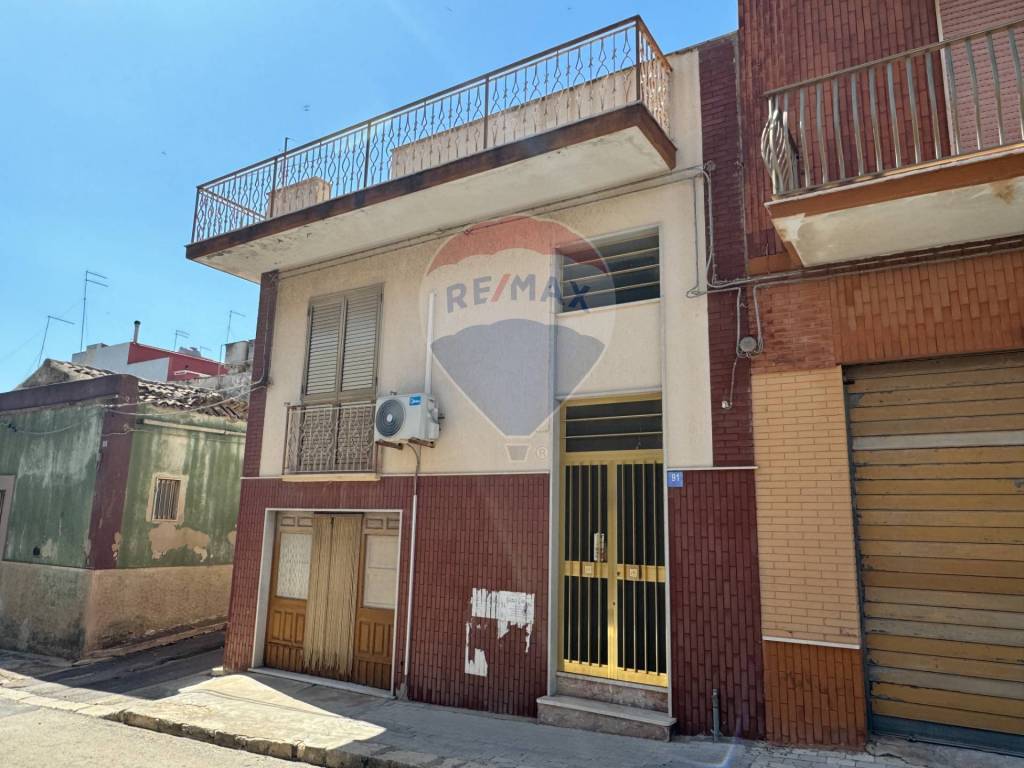 Casa indipendente a Pachino in VIA GIOBERTI, 91 - Foto 2
