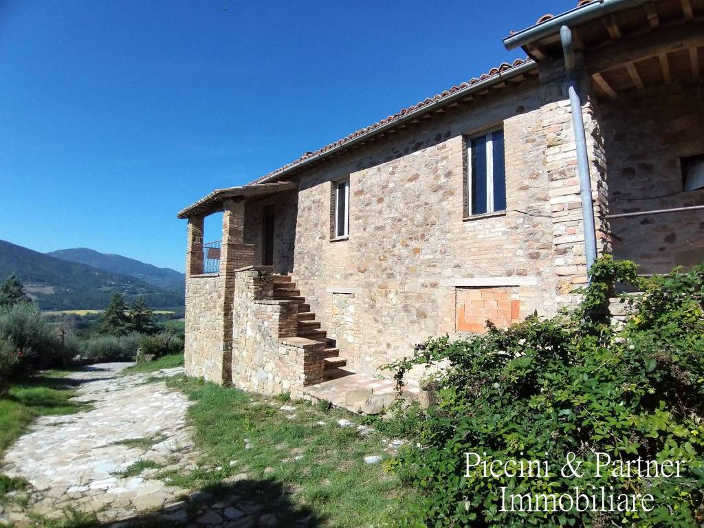 Rustico / casale a Umbertide in Località Colle del Sole - Foto 2