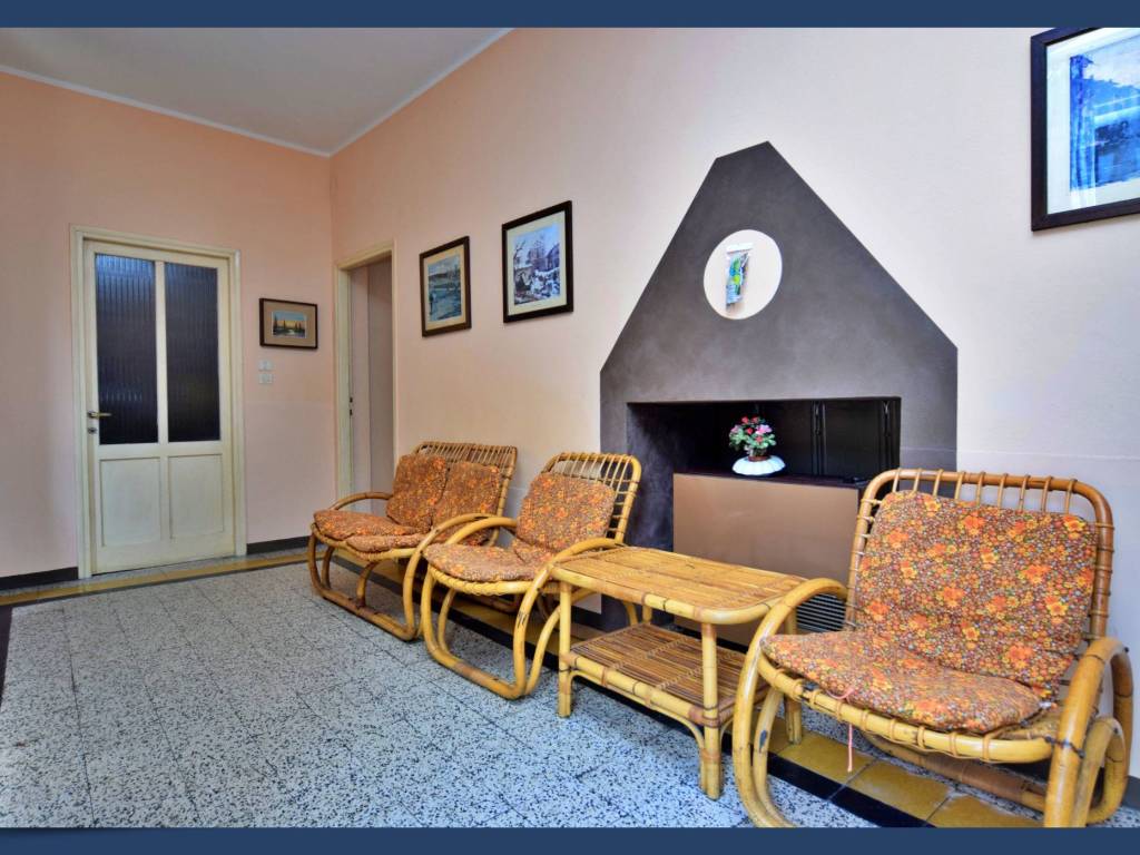 Casa indipendente a Biandronno in Via Roma - Foto 2