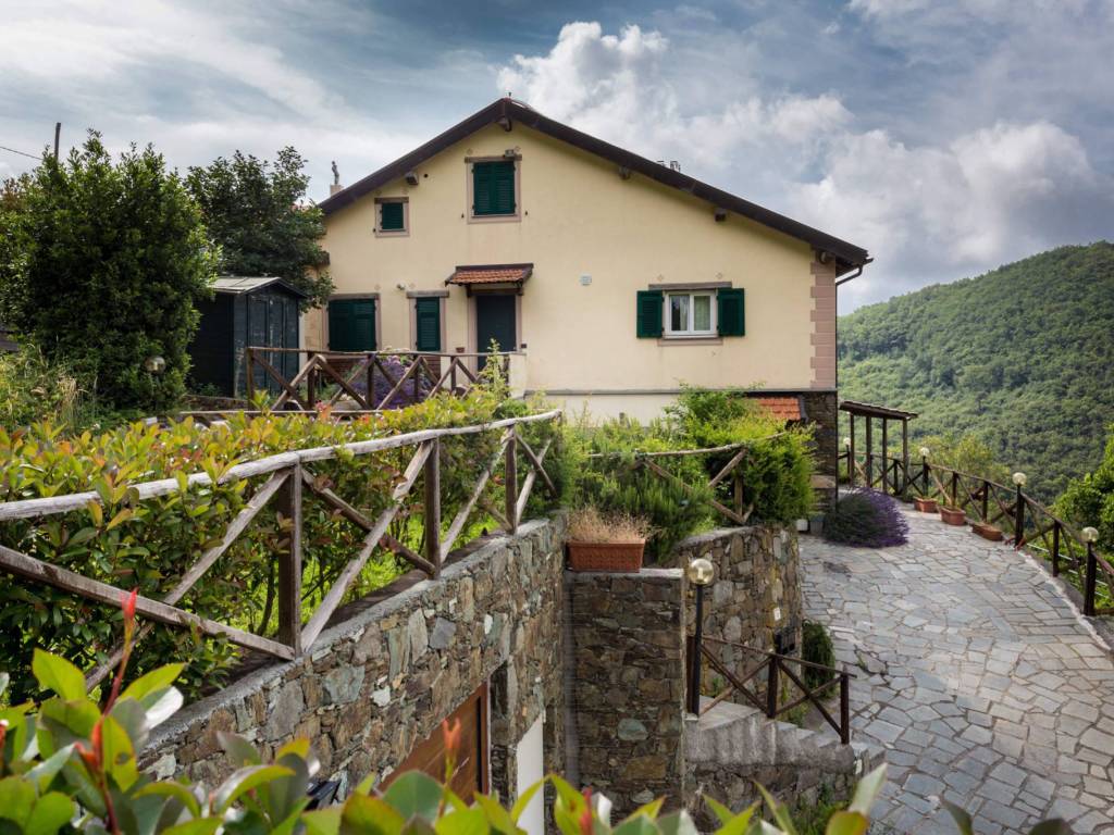 Villa a Varazze in Via Alpicella, 23 - Foto 2