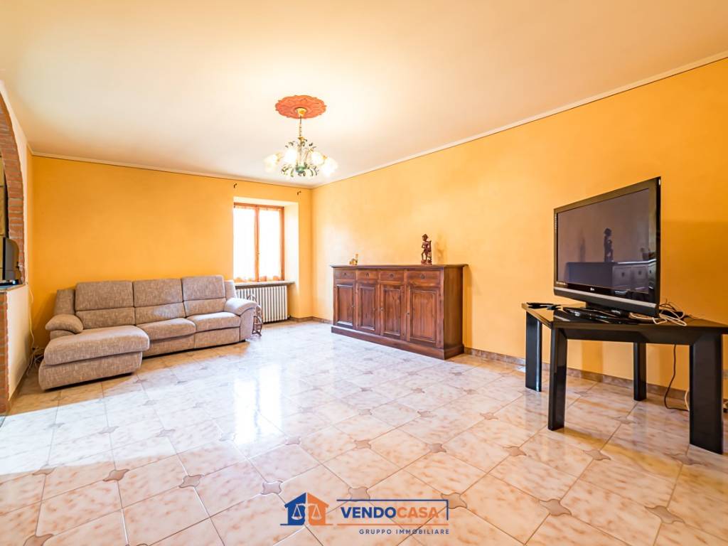 Appartamento a Revello in Via Vittorio Emanuele III, 70 - Foto 2