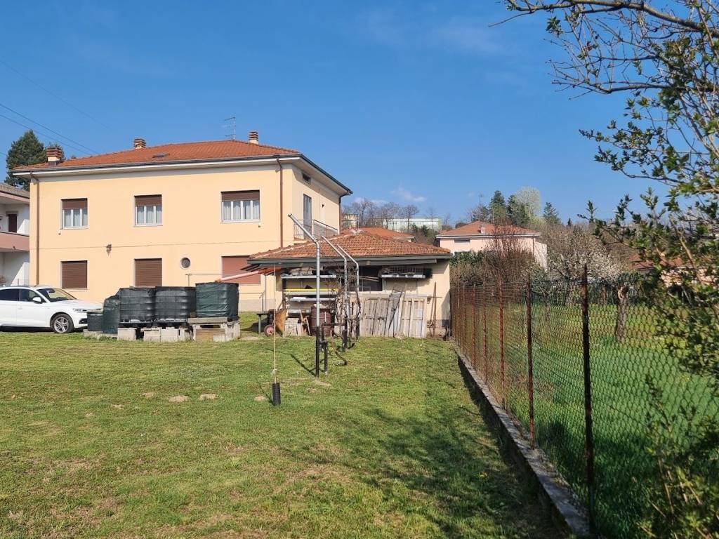 Villa a Castronno in Via Roma, 79 - Foto 2
