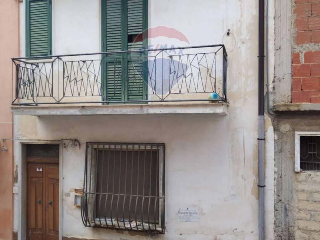 Casa indipendente a Grammichele in via enrico de nicola, 2 - Foto 2