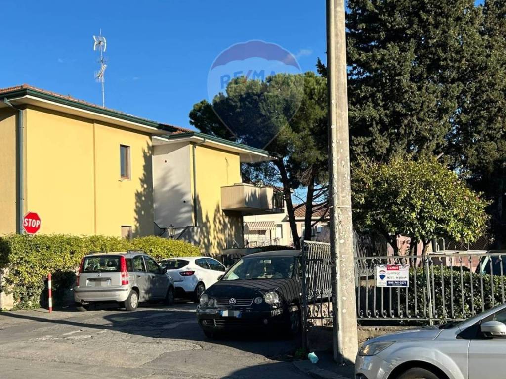 Box / garage a Gravina di catania in via Gramsci, 54 - Foto 3