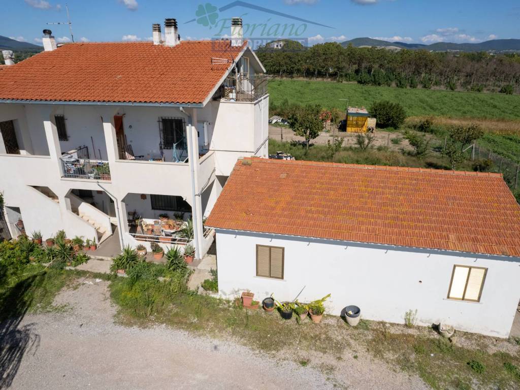 Rustico / casale a Montalto di castro in Strada Provinciale Pescia Romana - Foto 2