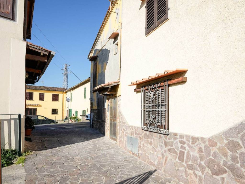 Appartamento a Carmignano in Via Statale, 242 - Foto 2