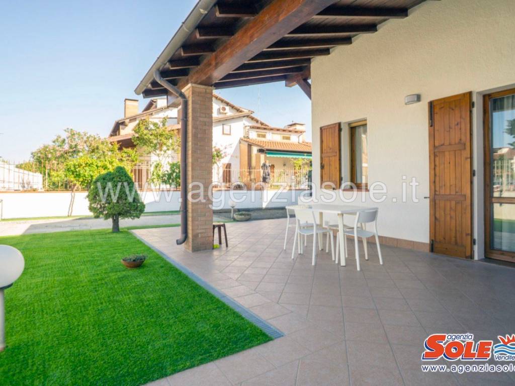 Villetta a schiera a Comacchio in Viale Nuova Zelanda, 79 - Foto 2