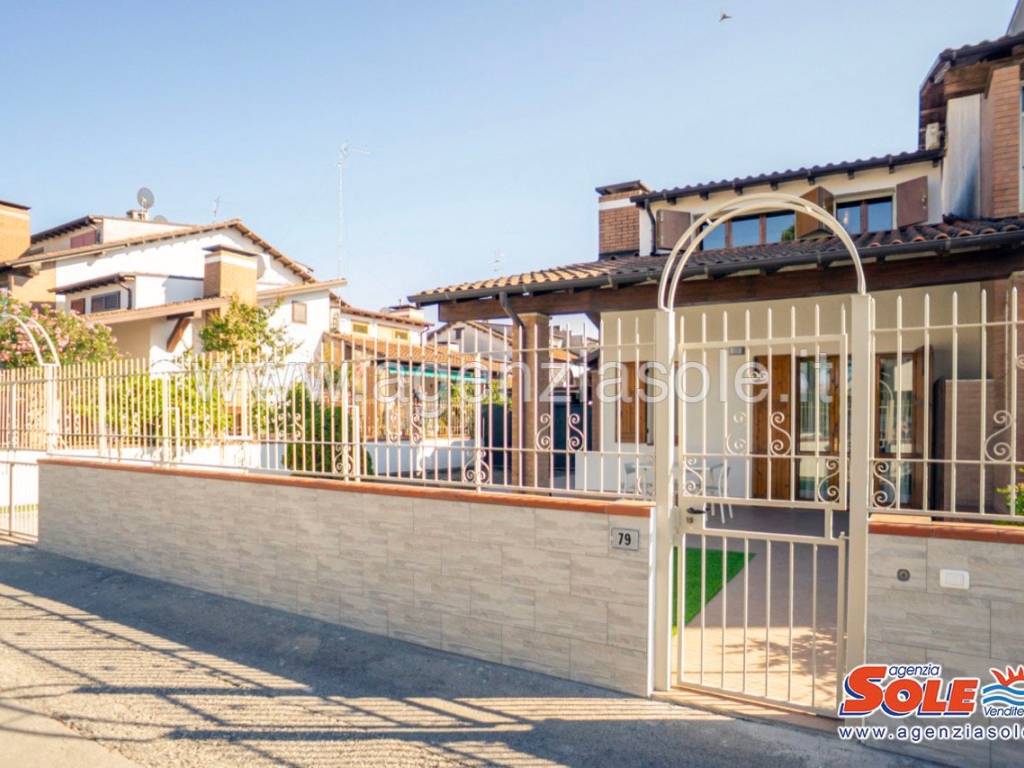 Villetta a schiera a Comacchio in Viale Nuova Zelanda, 79 - Foto 3