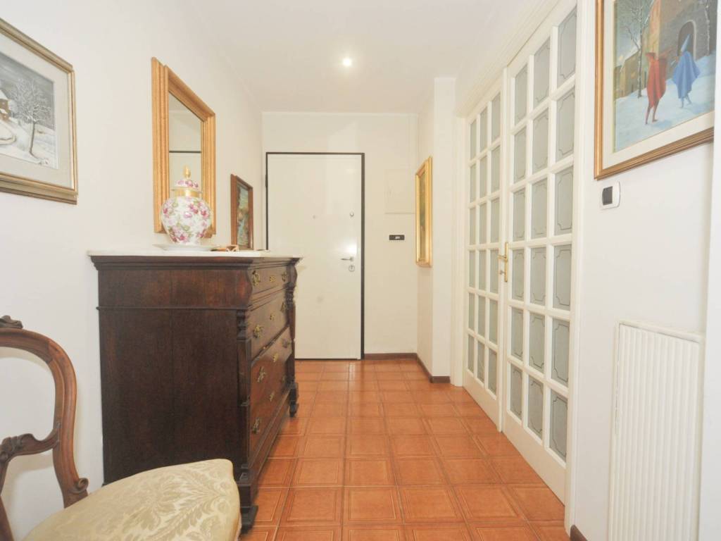 Appartamento a Nuoro in Via Ugo Foscolo, 29 - Foto 2