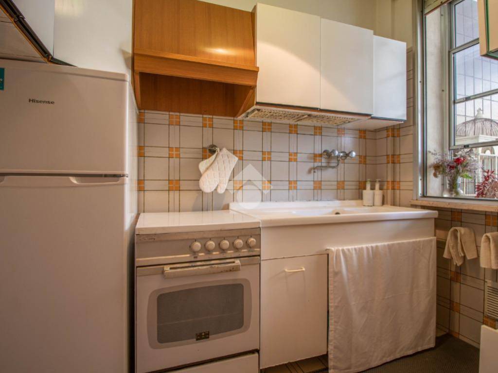Appartamento a Riccione in Viale Carpi, 5 - Foto 2