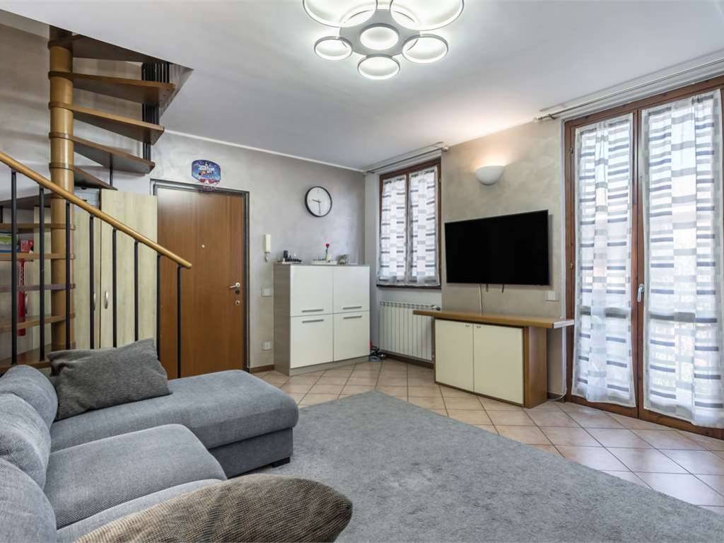 Appartamento a Cavenago di brianza in via 8 marzo, 5 - Foto 2