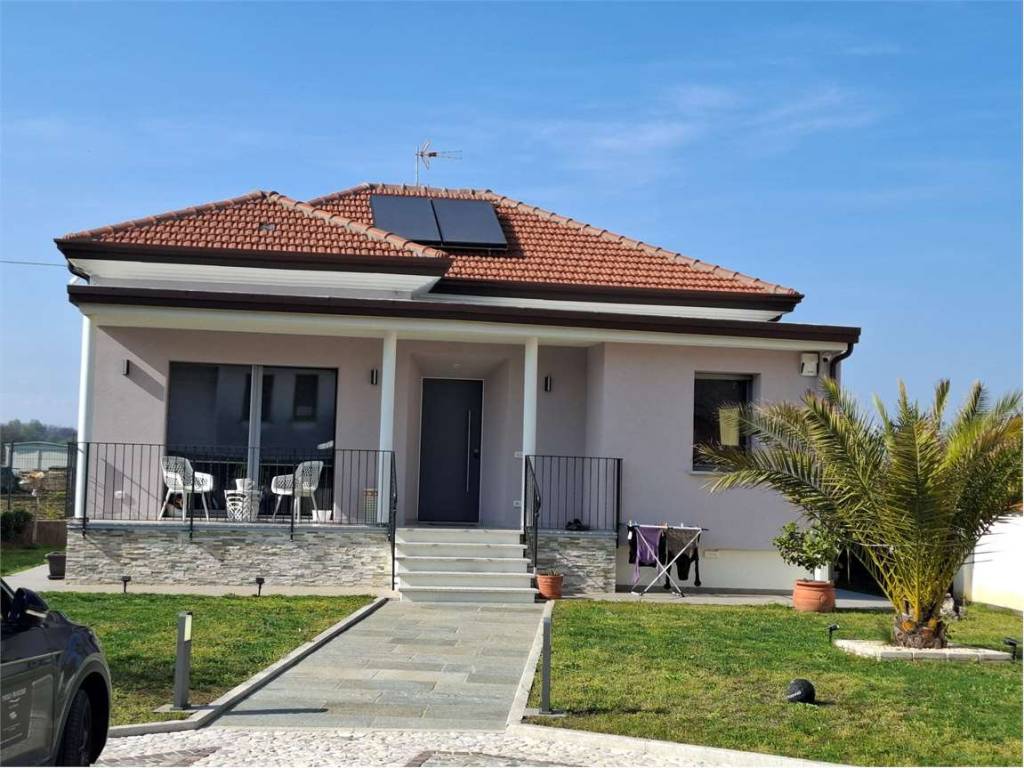 Villa a Oleggio in Via Raspagna , 105 - Foto 4