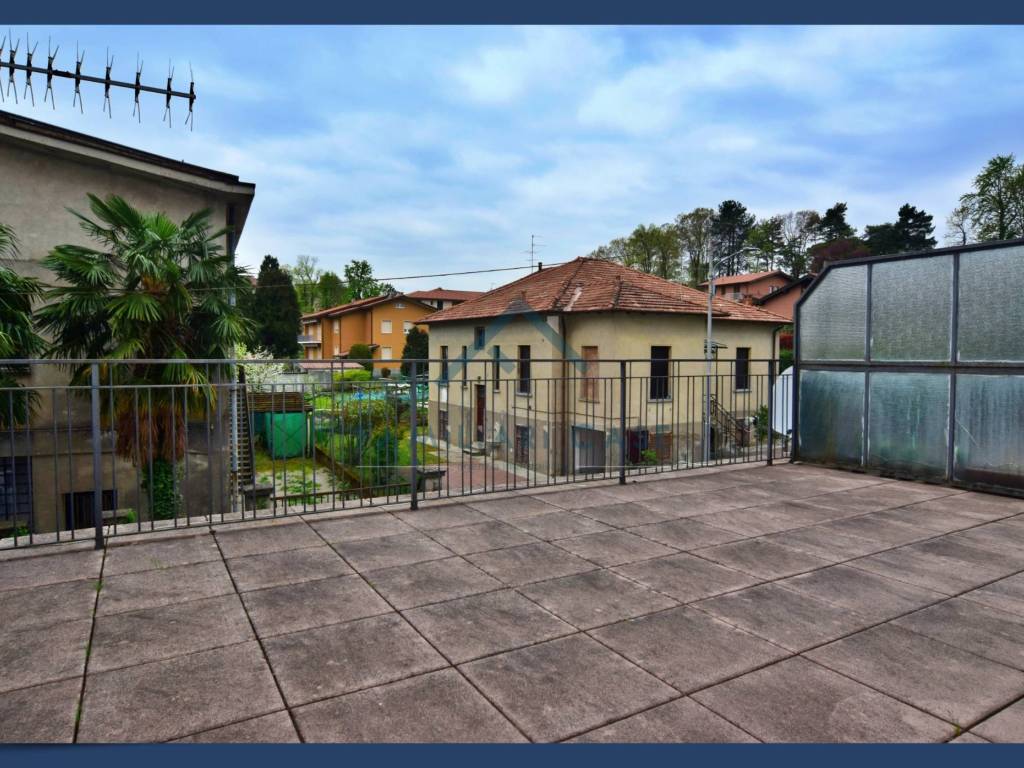 Appartamento a Azzate in via matteotti - Foto 3