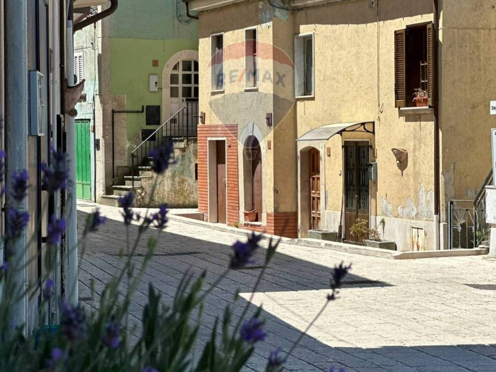 Casa indipendente a Scapoli in Corso John Kennedy - Foto 2