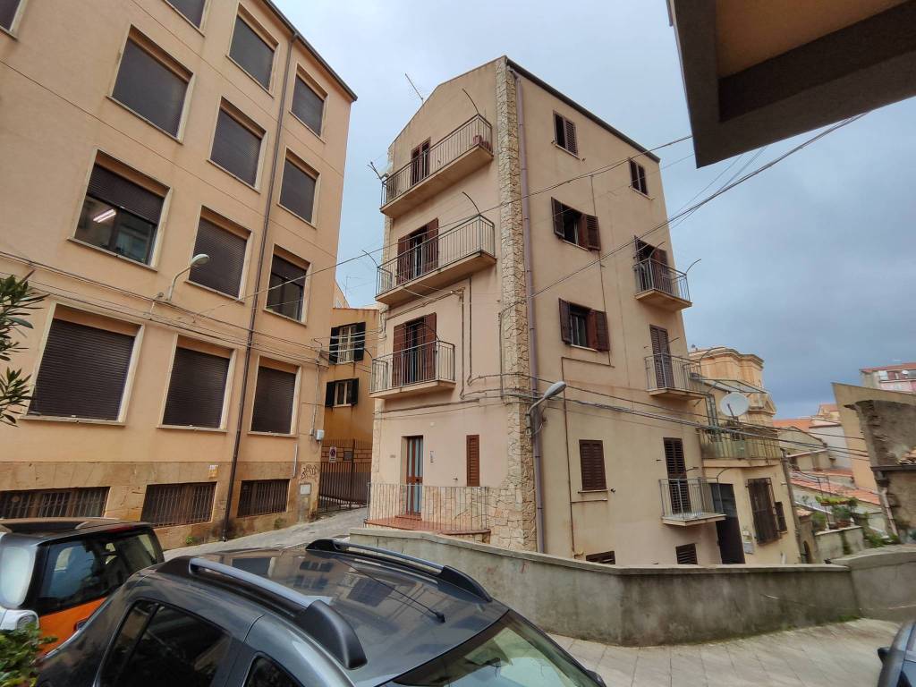 Palazzo / stabile a Enna in VIA SANT'ONOFRIO - Foto 2