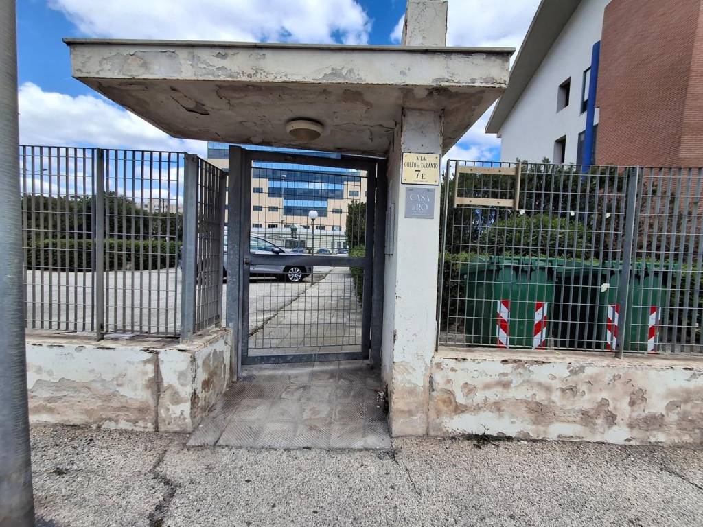 Appartamento a Taranto in Via Golfo di Taranto, 7 - Foto 3