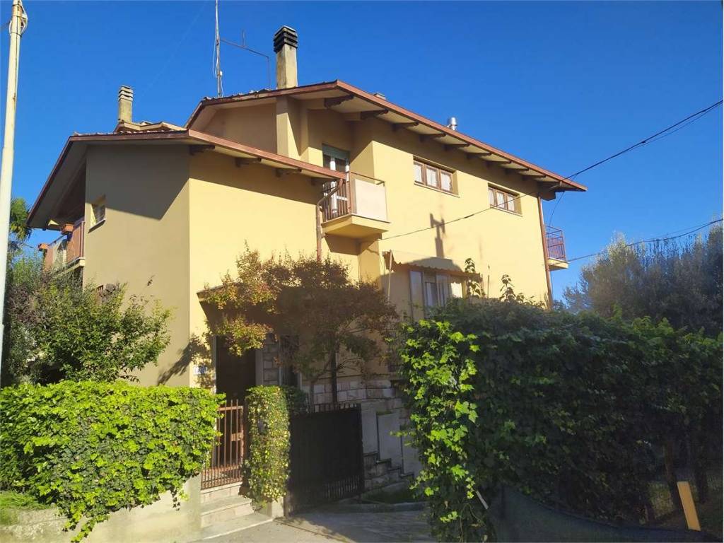Casa indipendente a Perugia in Colonnetta di Montebello - Foto 1