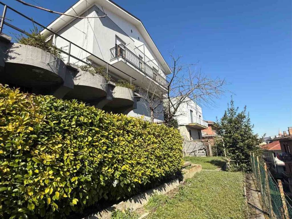 Villa a Alba in Via Guido Chiampo, 9 - Foto 4