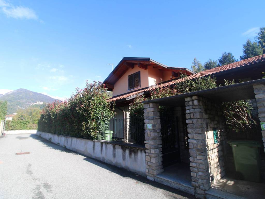 Villa a Varallo in Via per Scopelletto - Foto 2