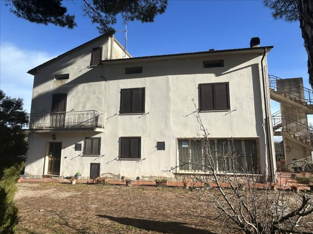 Casa indipendente a Castiglione del lago in Località Bertoni, 32 - Foto 3