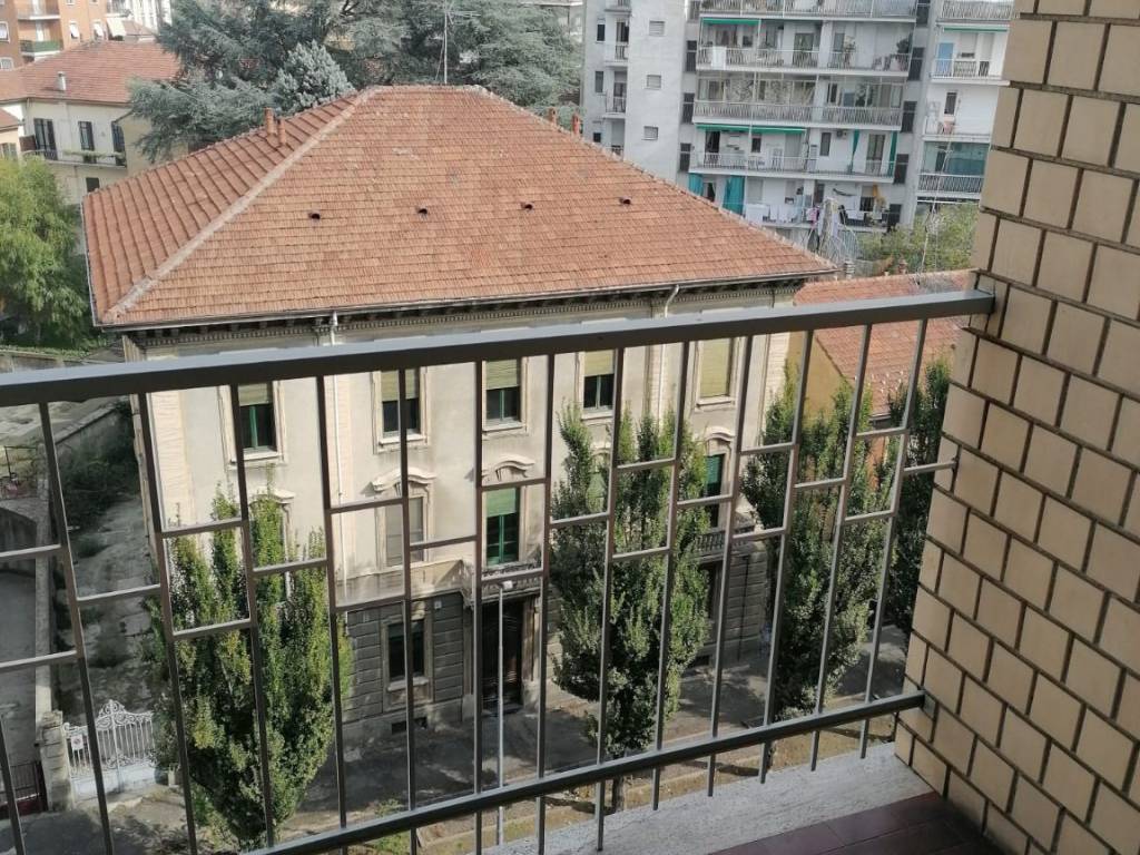 Appartamento a Alessandria in Viale Medaglie d'Oro, 19 - Foto 3