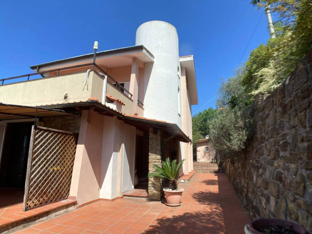 Casa indipendente a Perinaldo in Semi-Centrale - Foto 2