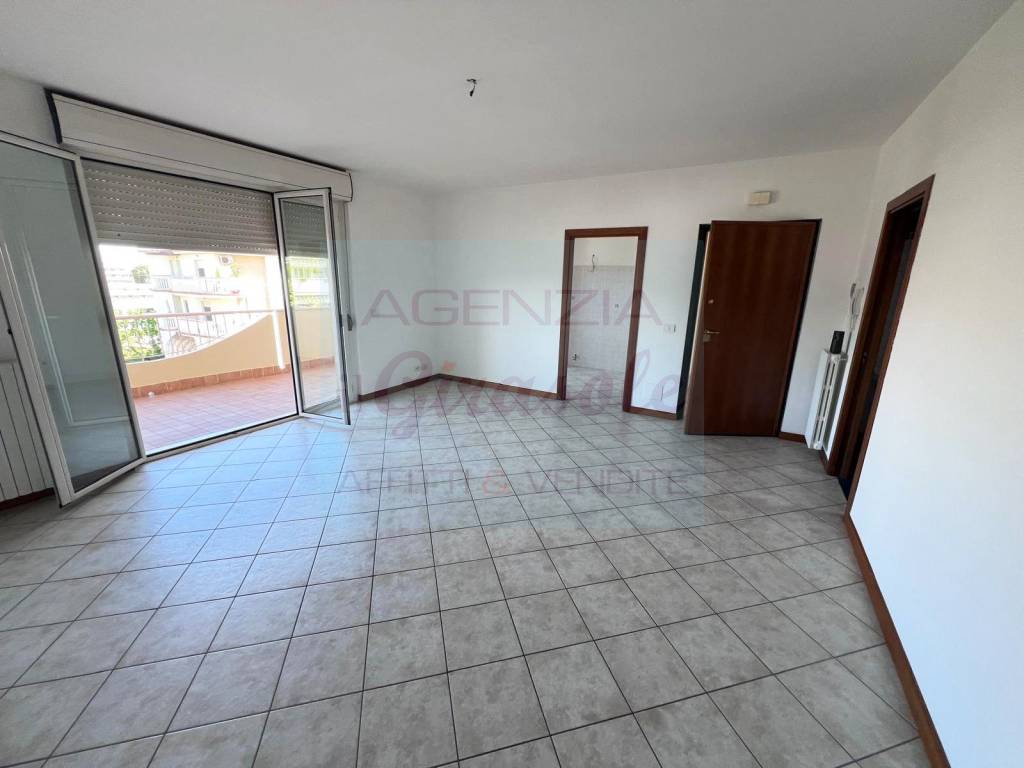 Appartamento a Alba adriatica in Via Trieste - Foto 3