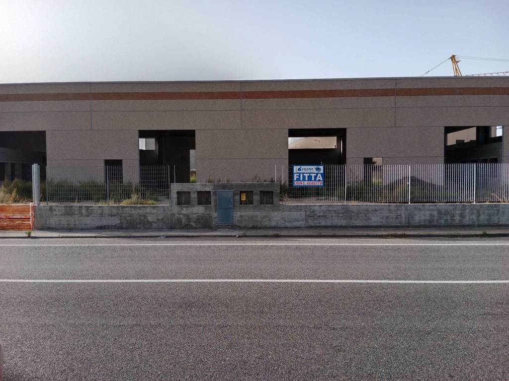 Immobile a Montalto uffugo in Via dell'Industria - Foto 4