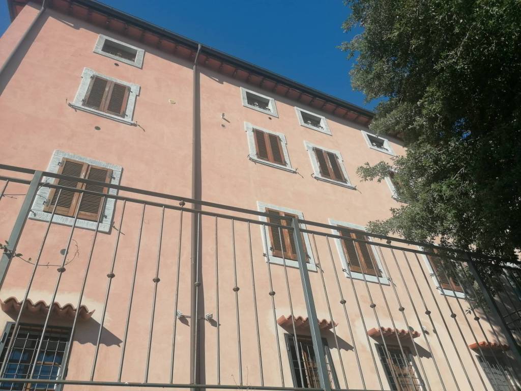 Appartamento a Castagneto carducci in Via Varese, 32 - Foto 2