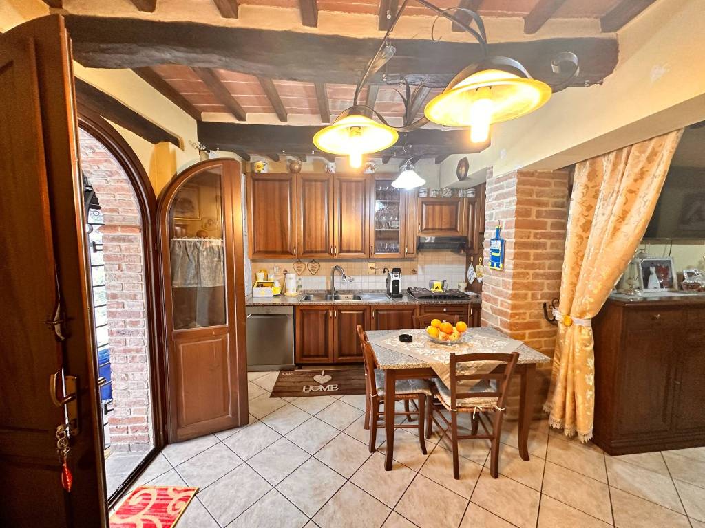 Casa indipendente a Castiglione del lago in Località Giardini - Foto 3