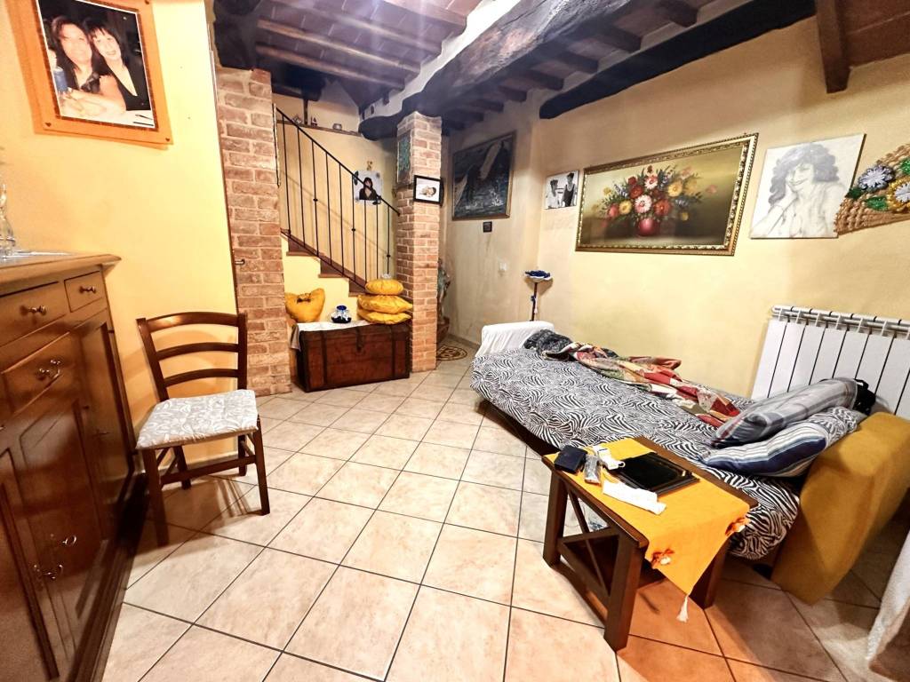 Casa indipendente a Castiglione del lago in Località Giardini - Foto 5