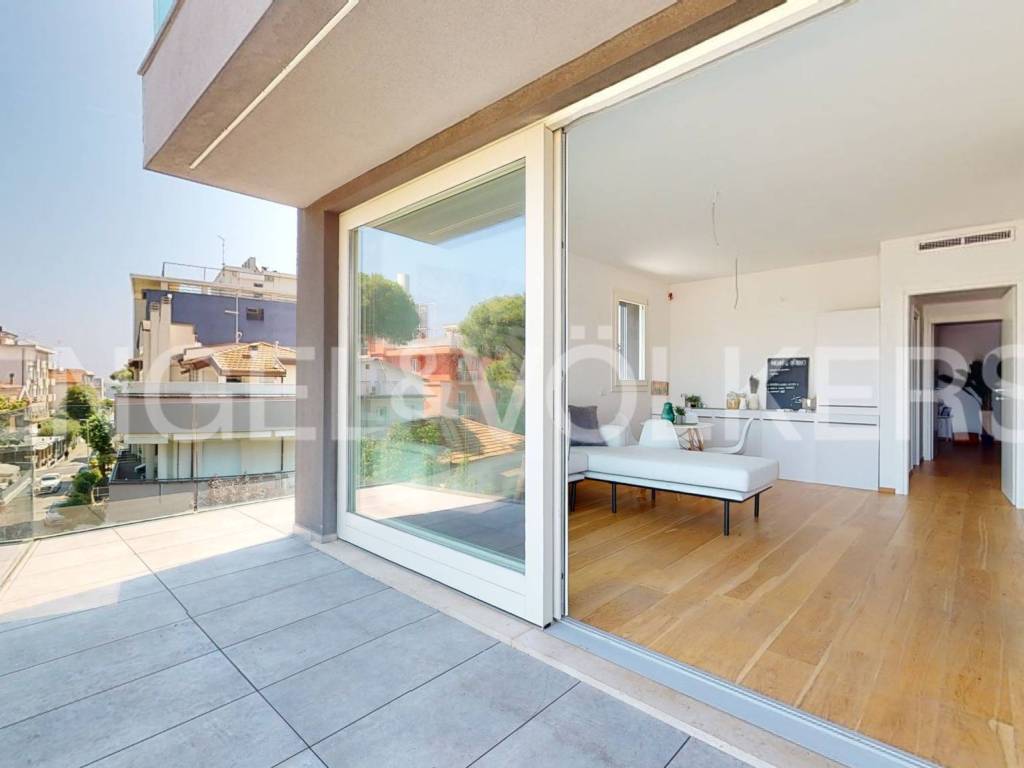 Attico / mansarda a Riccione in Viale Vincenzo Monti, 81 - Foto 2