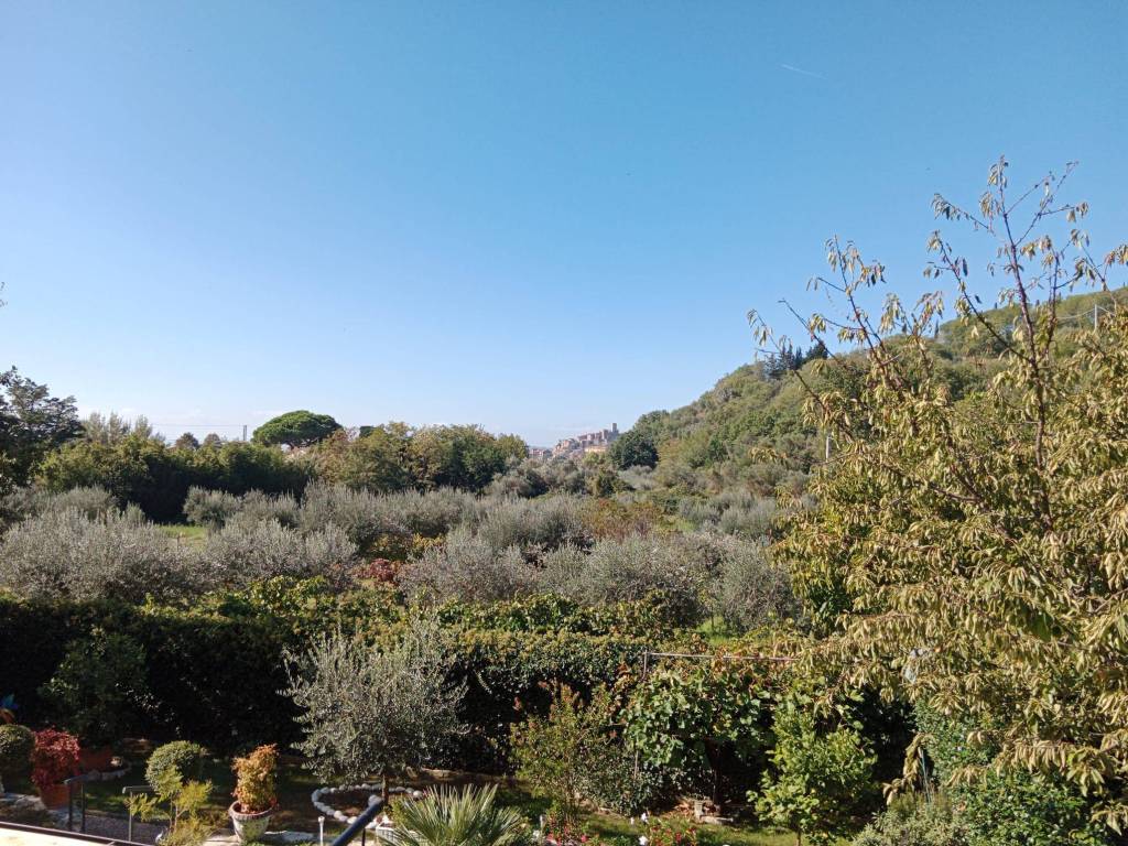 Appartamento a Passignano sul trasimeno in Via Irma Ricci - Foto 2