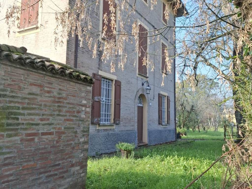 Casa indipendente a Valsamoggia in VIA CHIESA, 1 - Foto 2