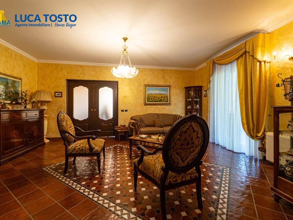 Villa a Aci sant'antonio in via A. La Spina - Foto 5