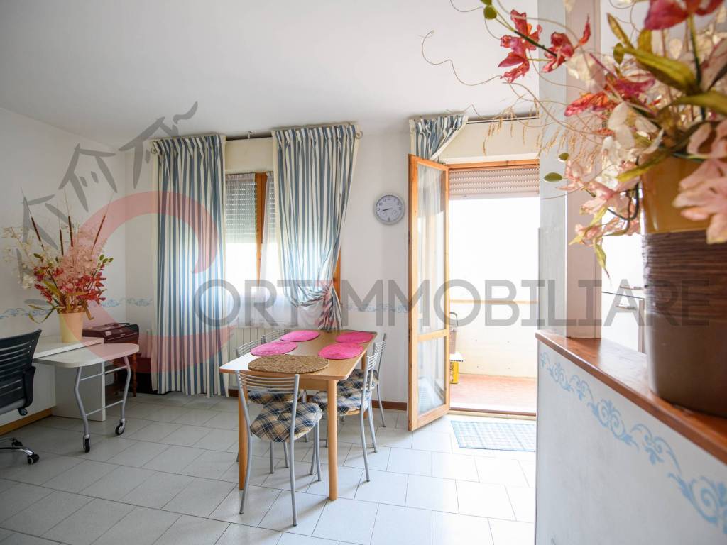 Appartamento a Massa marittima in Viale Antonio Fratti - Foto 4