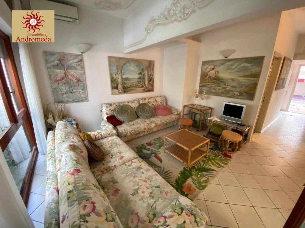 Appartamento a Forte dei marmi in Via Luigi Dallapiccola - Foto 3