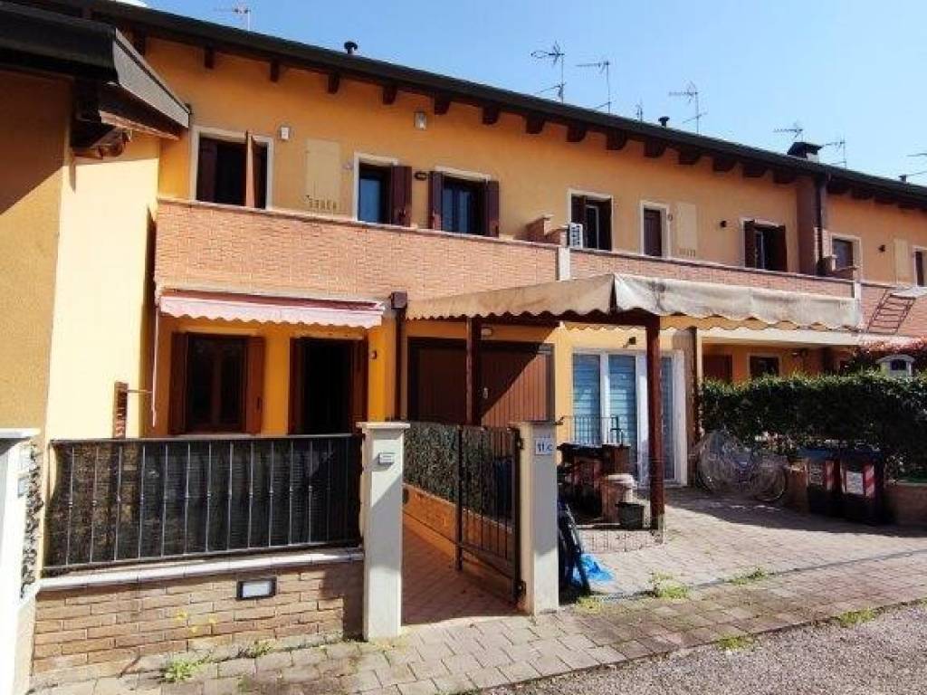Villetta a schiera a Occhiobello in Via Prof. F. Pellegrini - Foto 2