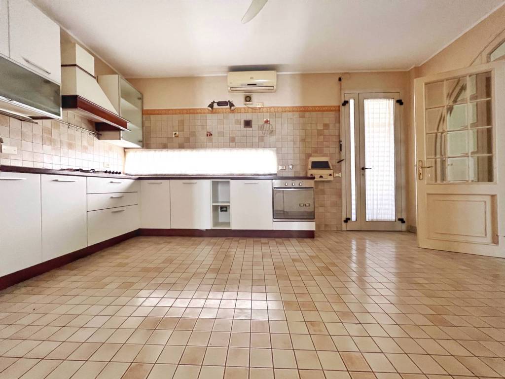 Villa a Riccione in Viale Castrocaro - Foto 5