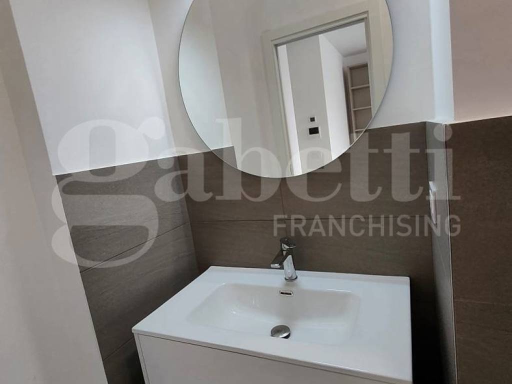 Appartamento a Civitanova marche in Via Dante Alighieri - Foto 5