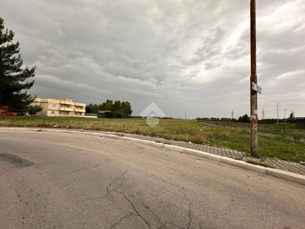 Terreno a Cerignola in VIA TORRICELLI - Foto 2