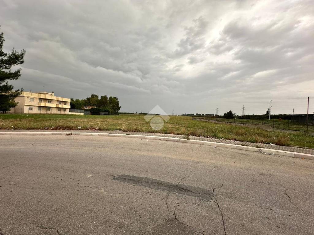 Terreno a Cerignola in VIA TORRICELLI - Foto 3