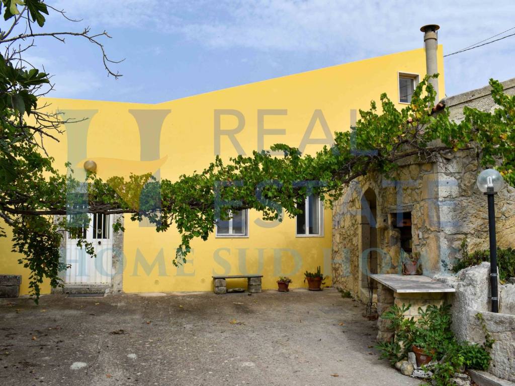Villa a Noto in Via Tommaso Fazello, 228 - Foto 2