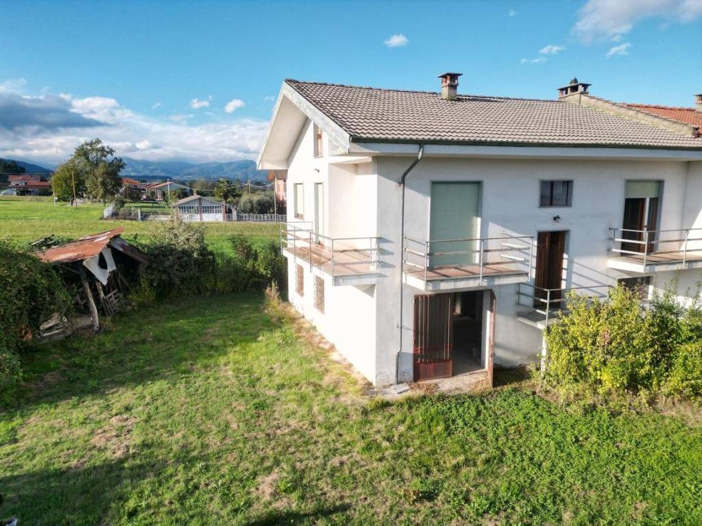 Villa a Bagnolo piemonte in VIA RIPOIRA, 32 - Foto 3