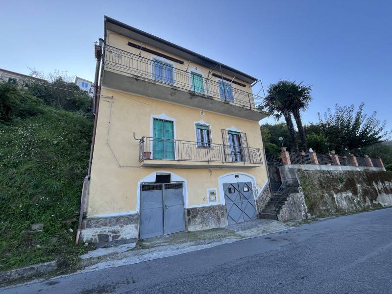 Villa a Lustra in Strada Comunale Rotabile Lustra Rutino - Foto 3