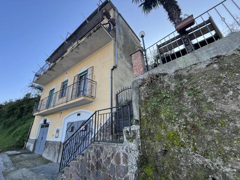 Villa a Lustra in Strada Comunale Rotabile Lustra Rutino - Foto 5